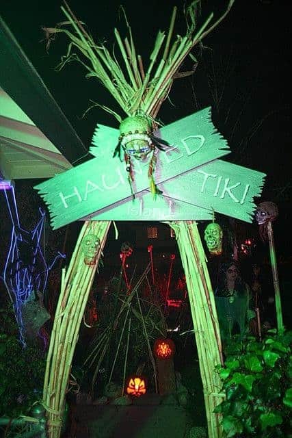 12 | HAUNTED TIKI ISLAND ENTRYWAY