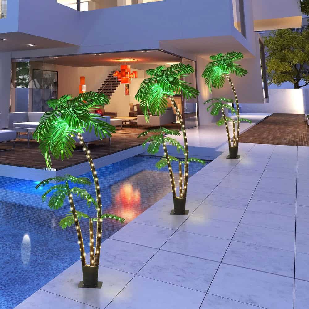 06 | OUTDOOR LIGHTED PALM TREES