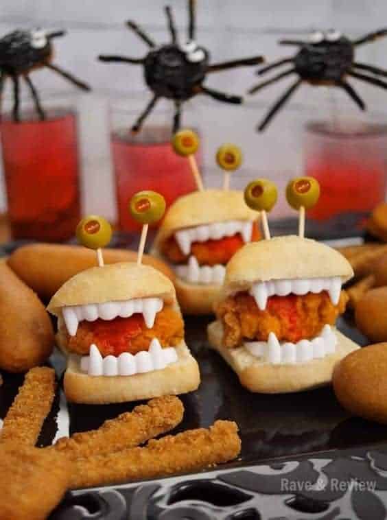 21 | SPOOKY CHICKEN SLIDERS