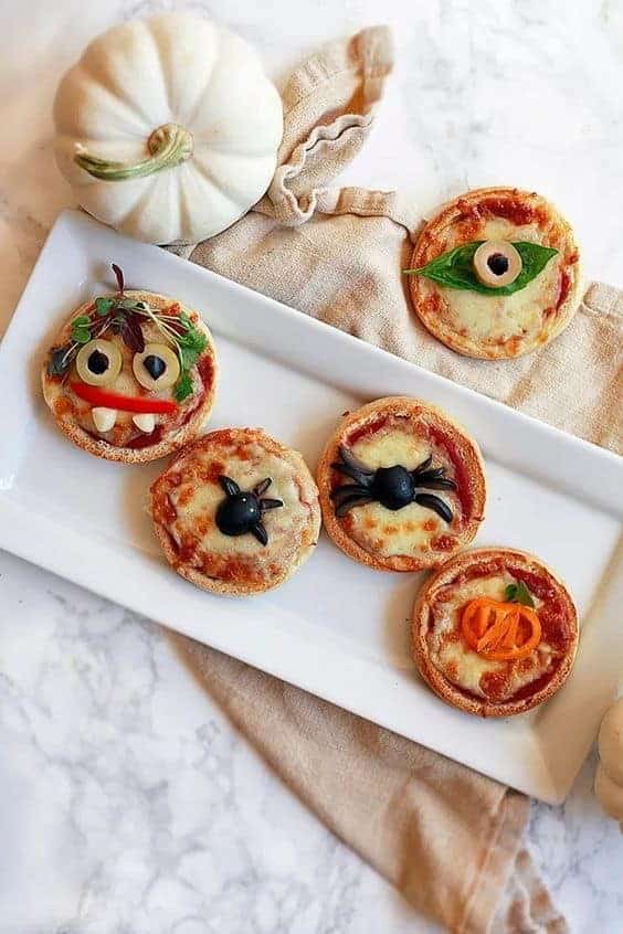 17 | MINI HALLOWEEN PIZZAS