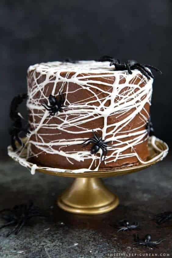 20 | CHOCOLATE SPIDER WEB CAKE