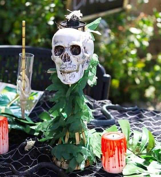 09 | SKULL TABLE TOP TIKI TORCH