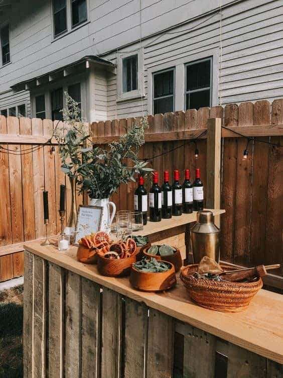 43 | CLASSY BACKYARD BAR