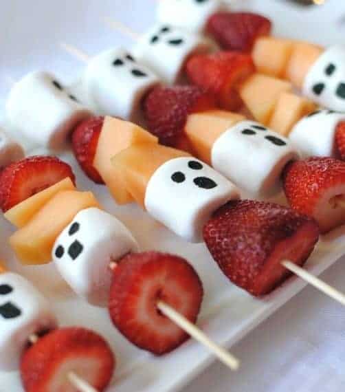 02 | GHOST MARSHMALLOW FRUIT SKEWERS