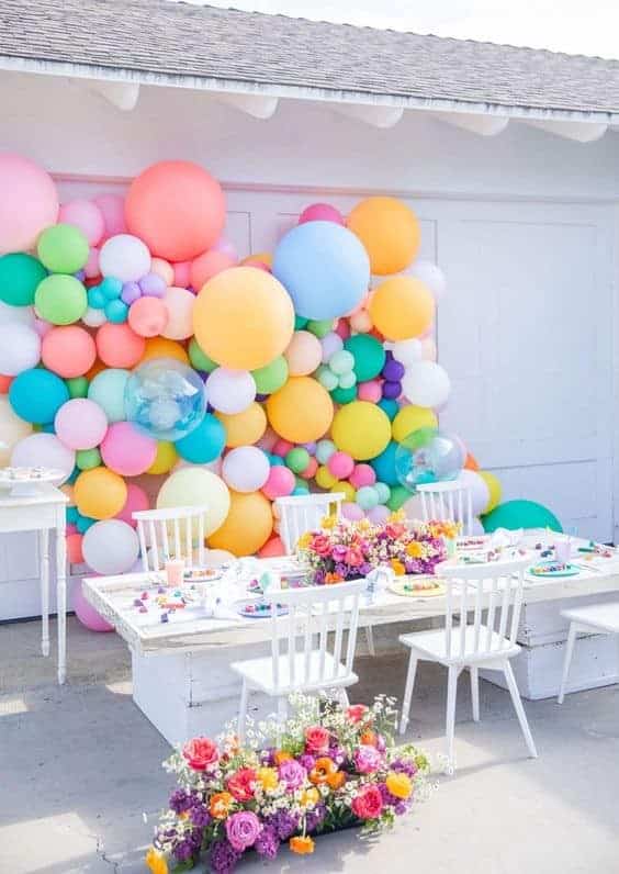 12 | COLORFUL FLOWERS AND BALLOONS