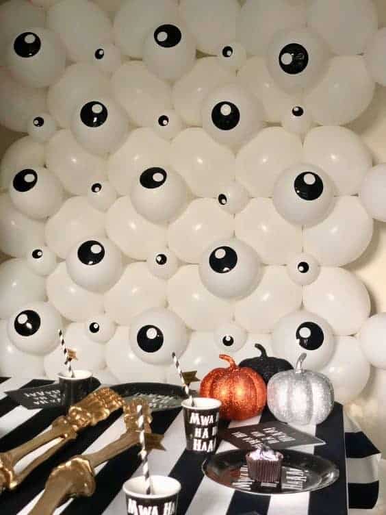 14 | EYEBALL BALLOONS