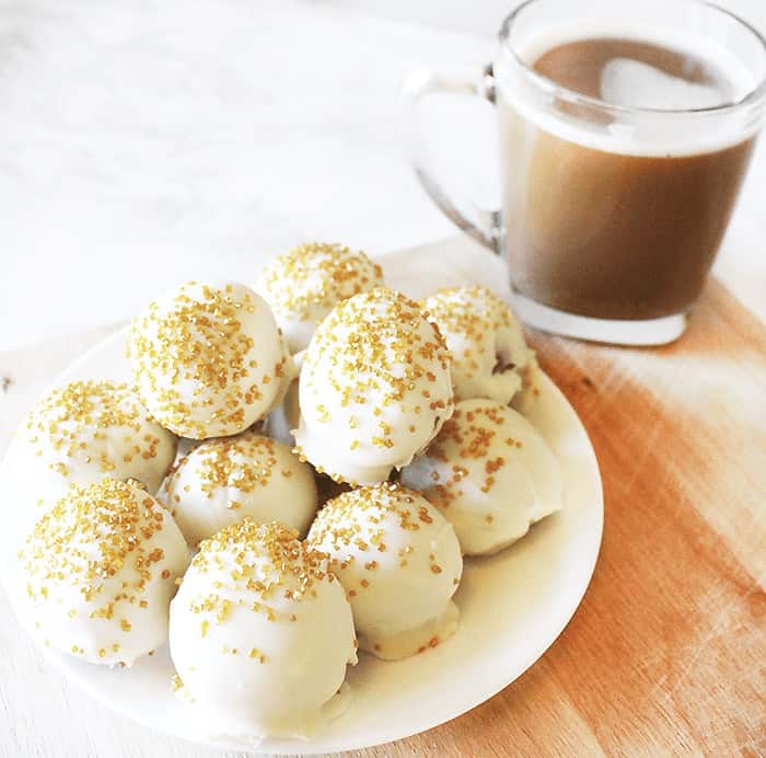 21 | VANILLA LATTE CAKE POPS