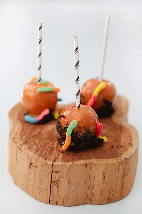 23 | DIRT & WORMS CARAMEL APPLES