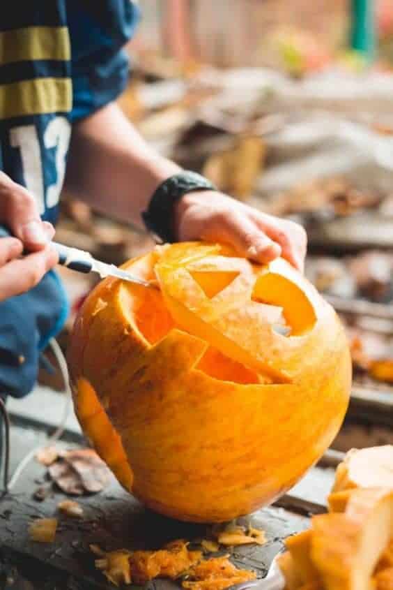 10 | PUMPKIN CARVING CONTEST