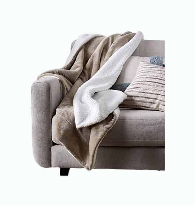 Amazon Basics Sherpa Blanket