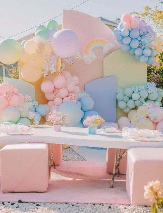 12 | BALLOON CLUSTERS & ARCHES