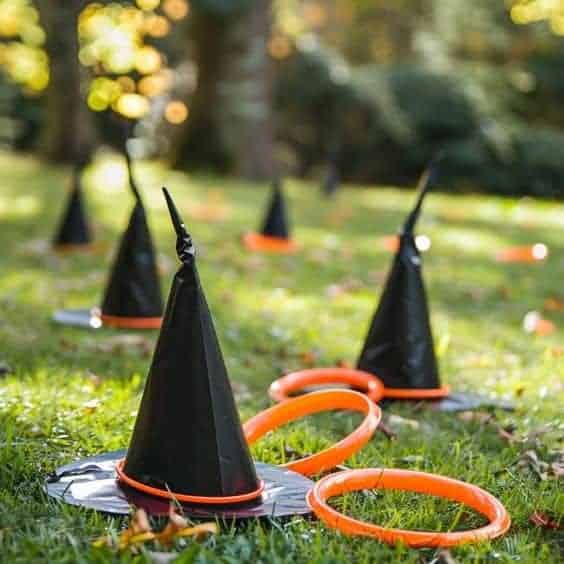 10 | HOCUS POCUS HAT RING TOSS