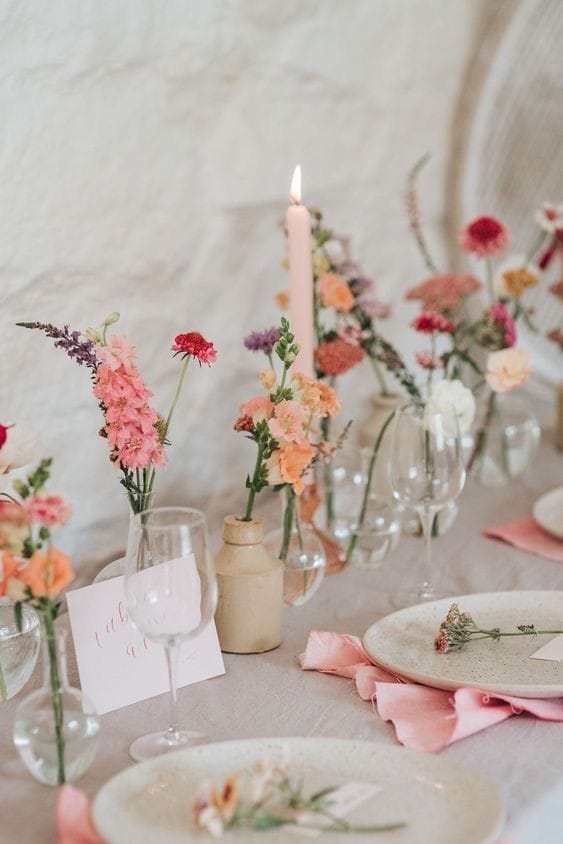 12 | FLORAL TABLE SETTING