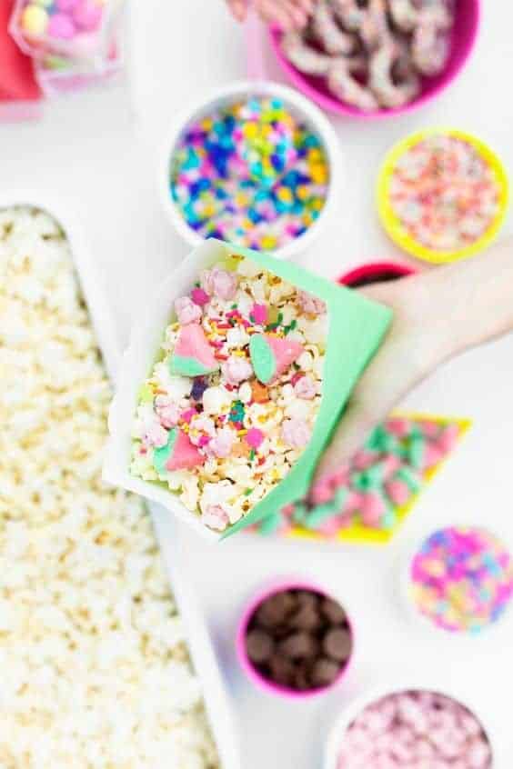 13 | COLORFUL POPCORN BAR