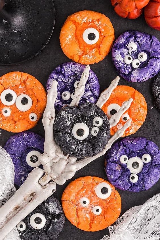 18 | MONSTER EYEBALL CRINKLE COOKIES