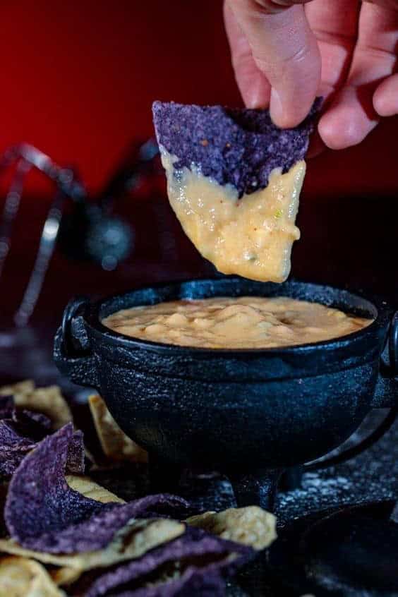 21 | QUESO CAULDRON DIP