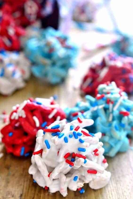 25 | RED WHITE AND BLUE FIREWORKS TREATS