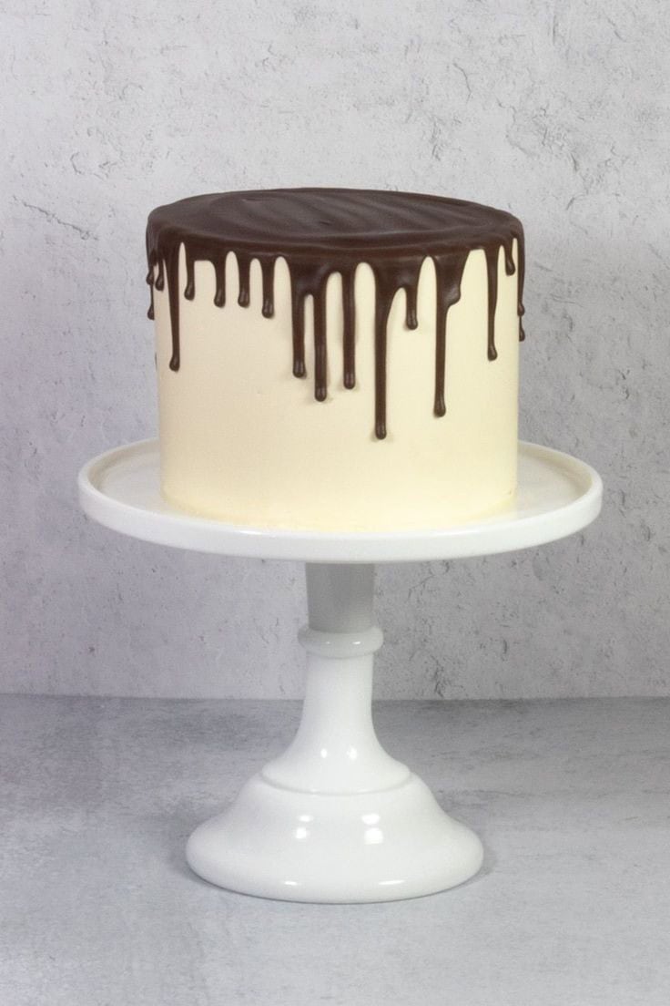 15 | GANACHE DRIP CAKE