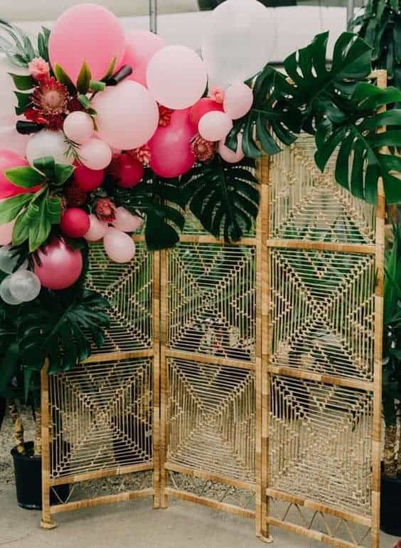 28 | TROPICAL GLAM SCREEN