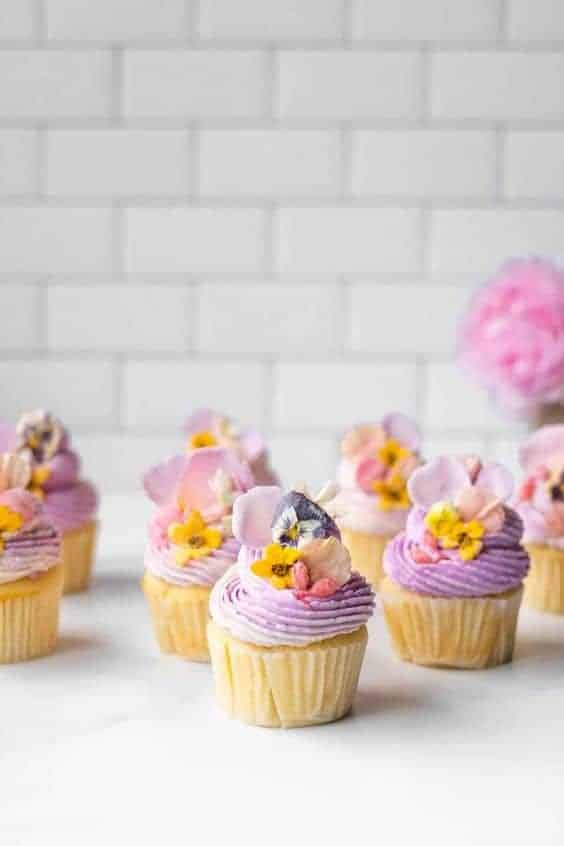 08 | FLOWER PETAL CUPCAKES