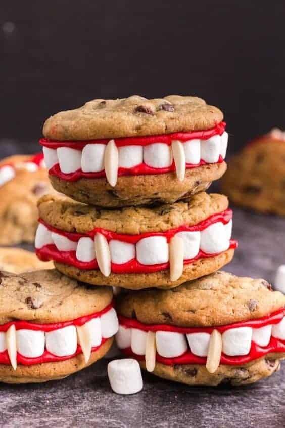 16 | VAMPIRE TEETH COOKIES