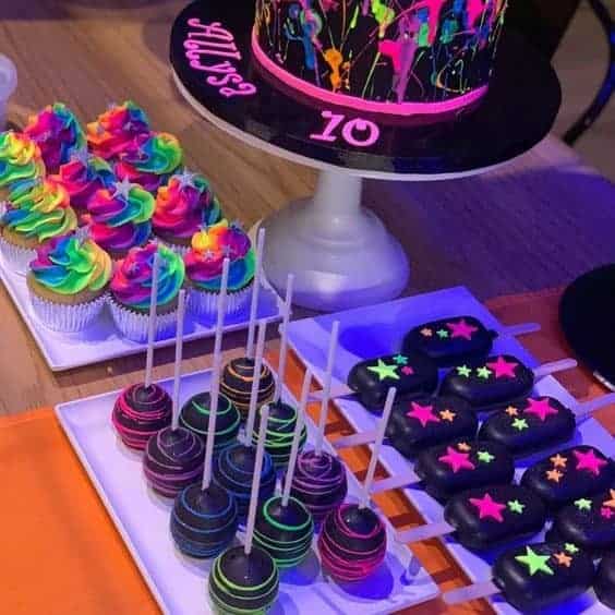 24 | NEON THEMED DESSERT TABLE