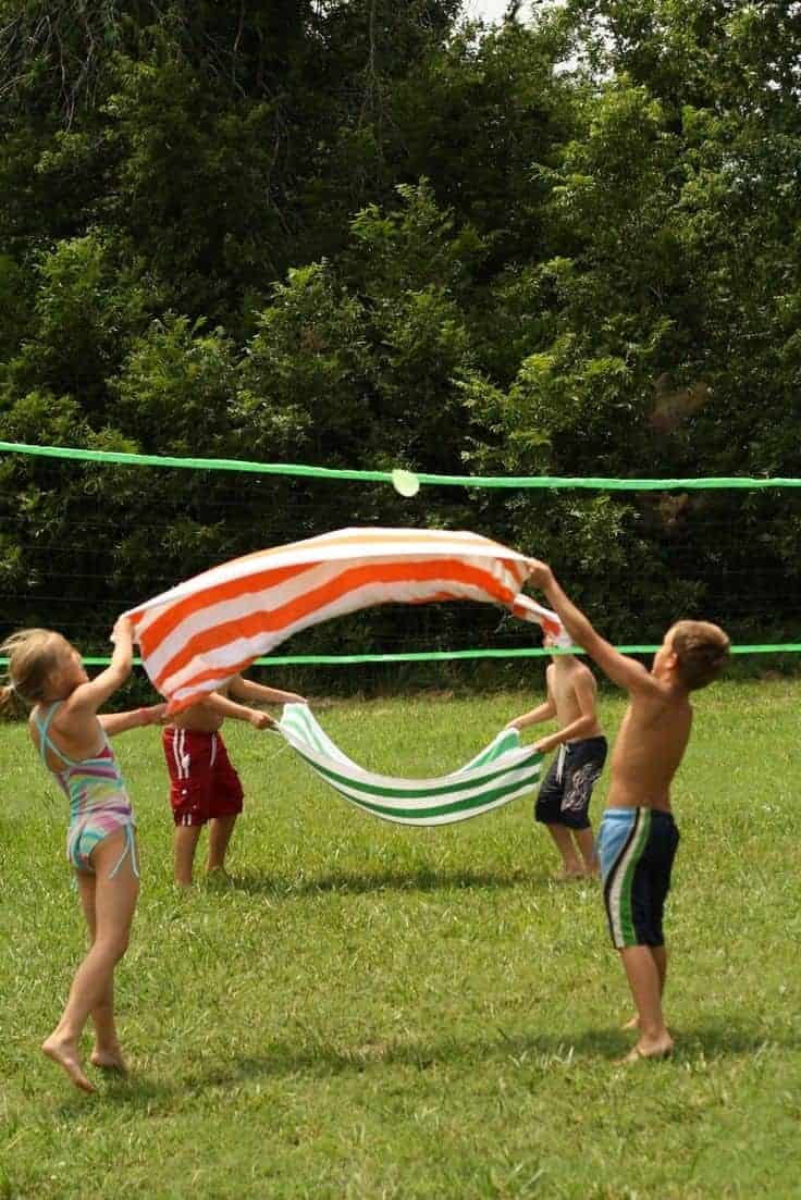 12 | WATER BALLOON TOWEL VOLLEYBALL